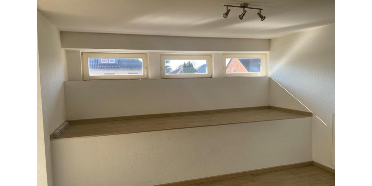Etagenwohnung Lehrte - 3 Zimmer, 70 m&sup2;, 800&euro; | Angebot:25853396