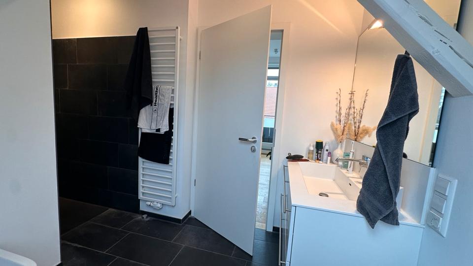 Einfamilienhaus Hannover - 2 Zimmer, 100 m&sup2;, 950&euro; | Angebot:24848866