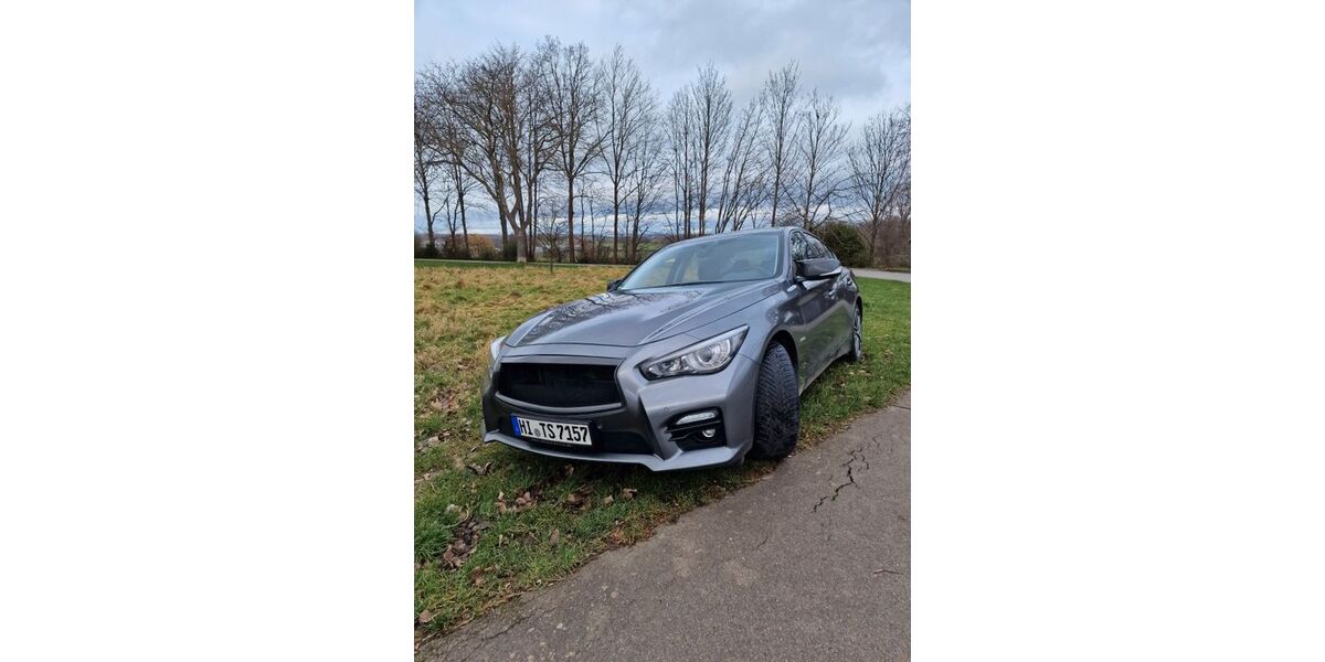 INFINITI Q50 154.000 km 13.900 &euro; Sarstedt 31157