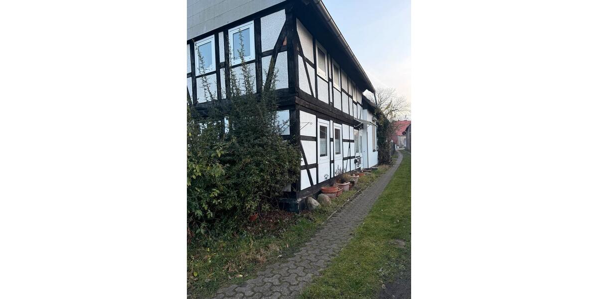 Doppelhaushälfte Hannover Döhren-Wülfel - 4 Zimmer, 130 m&sup2;, 1.400&euro; | Angebot:25721812