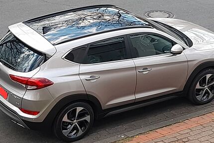Hyundai TUCSON 94.000 km 17.600 &euro; Hannover 30419