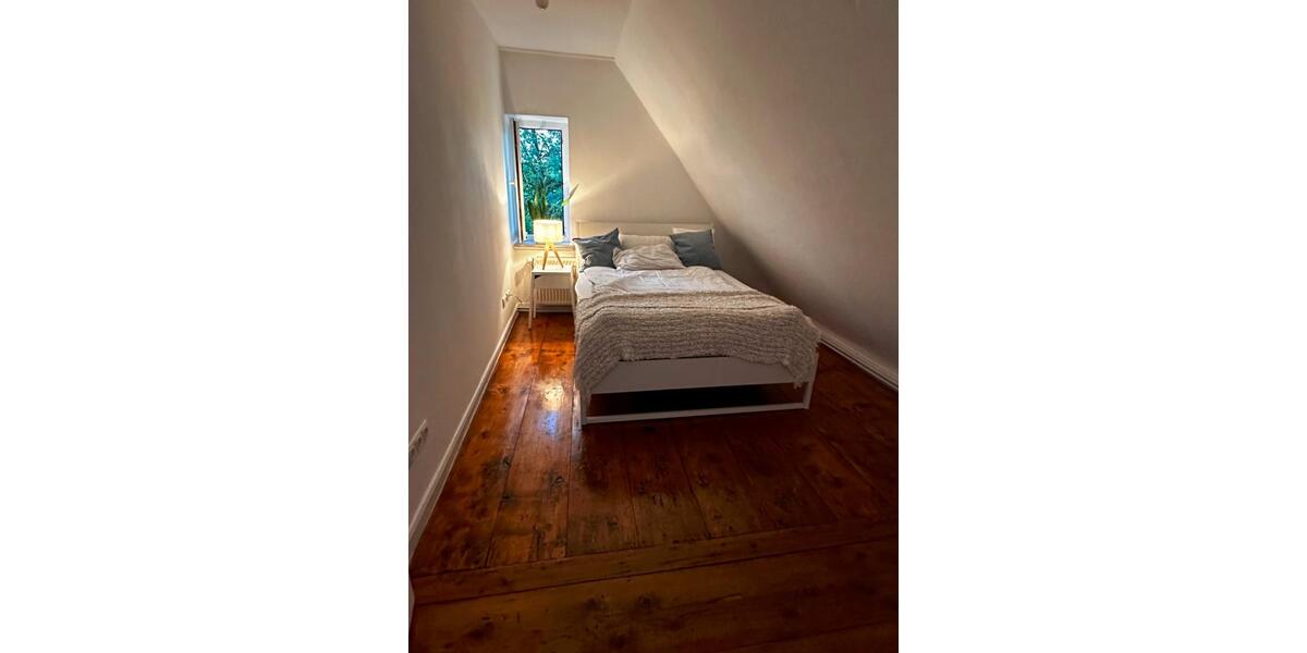 Dachgeschoßwohnung Stadthagen - 4 Zimmer, 80 m&sup2;, 680&euro; | Angebot:26382298