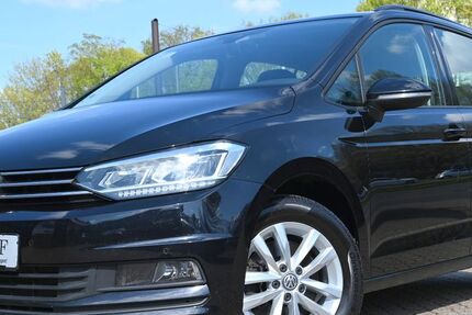 VW Touran 69.874 km 22.490 &euro; Laatzen 30880