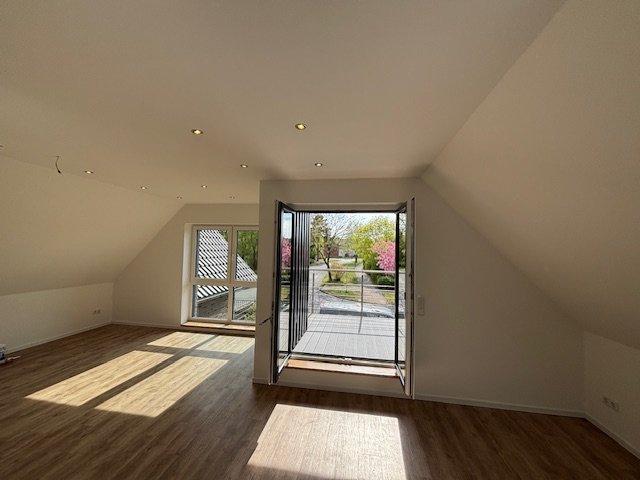 Dachgeschoßwohnung Burgdorf - 2 Zimmer, 70 m&sup2;, 830&euro; | Angebot:26340891