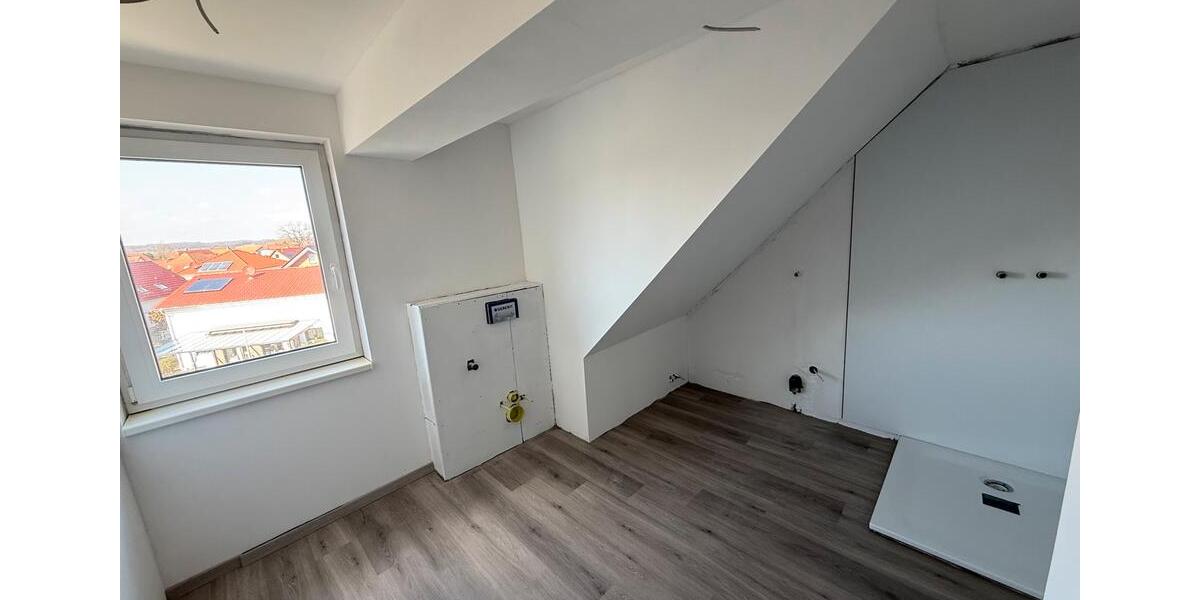 Dachgeschoßwohnung Ronnenberg - 2.5 Zimmer, 55 m&sup2;, 745&euro; | Angebot:25937153
