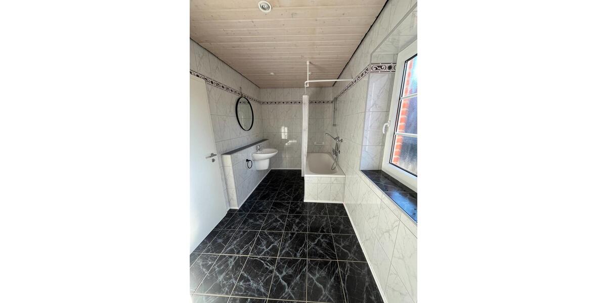 Etagenwohnung Barsinghausen - 3 Zimmer, 100 m&sup2;, 900&euro; | Angebot:25320534