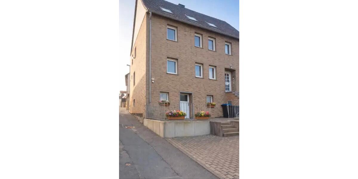 Mehrfamilienhaus, Wohnhaus Bad Münder am Deister - 11 Zimmer, 280 m&sup2;, 360.000&euro; | Angebot:25715632