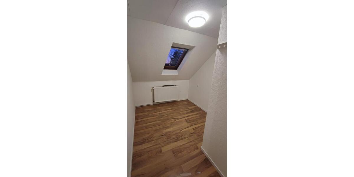 Maisonettenwohnung Gehrden - 6 Zimmer, 166 m&sup2;, 1.250&euro; | Angebot:25890678