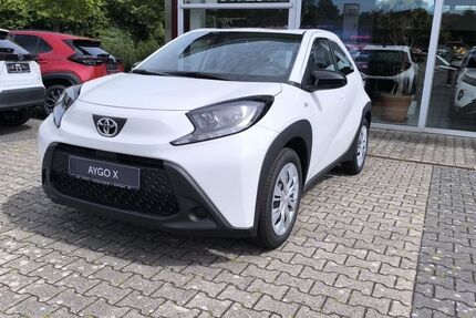 Toyota Aygo (X) 3.900 km 15.490 &euro; Stadthagen 31655