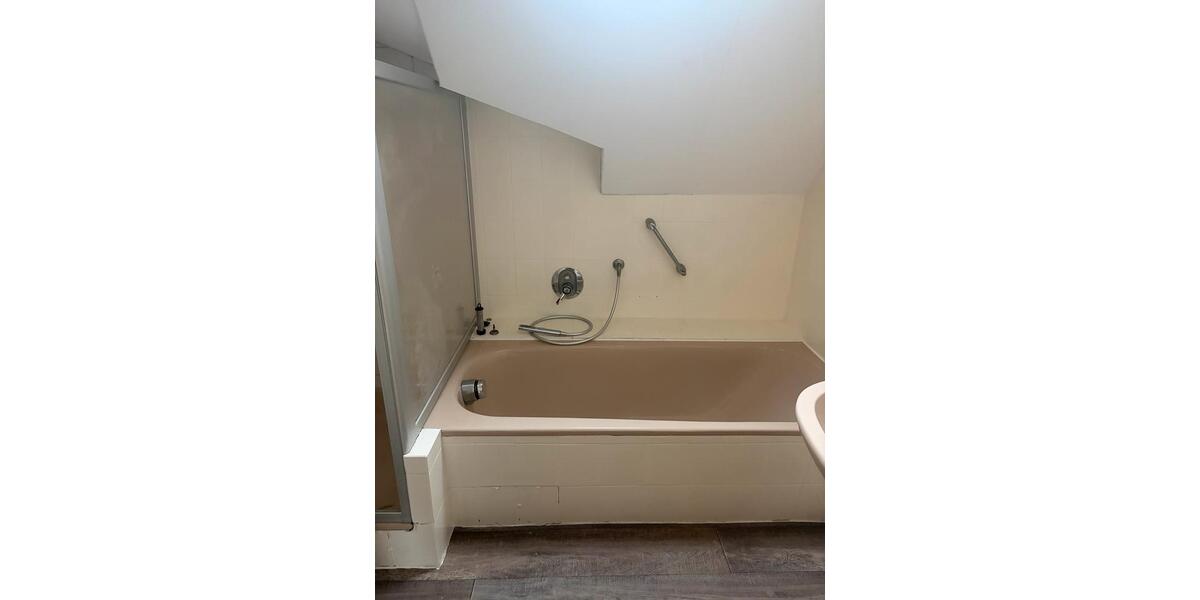 Etagenwohnung Wunstorf - 4.5 Zimmer, 127 m&sup2;, 920&euro; | Angebot:25626901