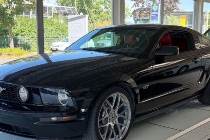 Ford Mustang 73.000 km 23.500 &euro; Barsinghausen 30890