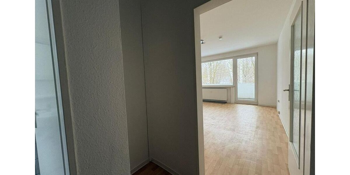 Erdgeschoßwohnung Hannover Ahlem-Badenstedt-Davenstedt - 1 Zimmer, 35 m&sup2;, 450&euro; | Angebot:25079786