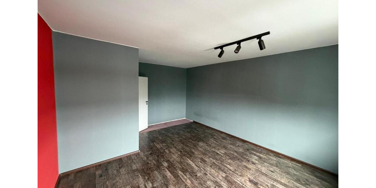 Etagenwohnung Garbsen Berenbostel - 7 Zimmer, 230 m&sup2;, 2.300&euro; | Angebot:25782516