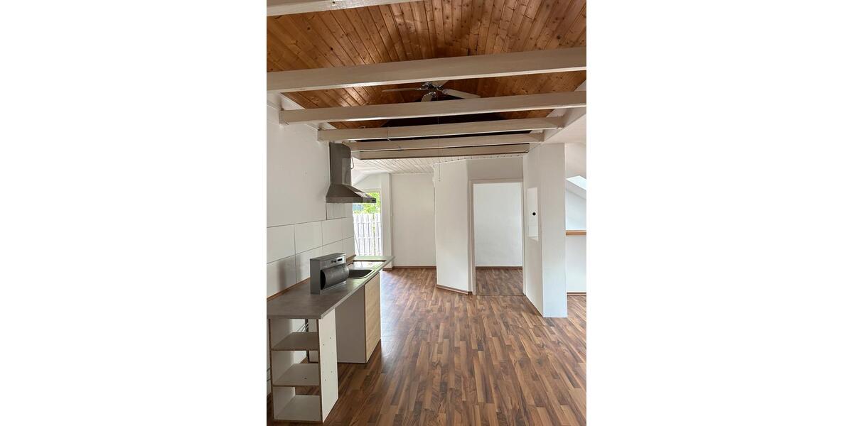 Dachgeschoßwohnung Wedemark - 2.5 Zimmer, 67 m&sup2;, 580&euro; | Angebot:25922657