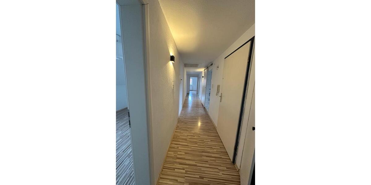Dachgeschoßwohnung Burgdorf - 3 Zimmer, 65 m&sup2;, 129.000&euro; | Angebot:27493413