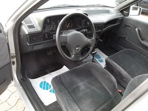 Opel Kadett E Beauty Lim. SEDAN GSD AUTOM- SERVO 74.000 km 2.800 &euro; Hannover 30179