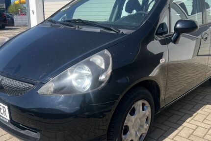 Honda Jazz 180.000 km 1.290 &euro; Hannover/Pattensen 30982