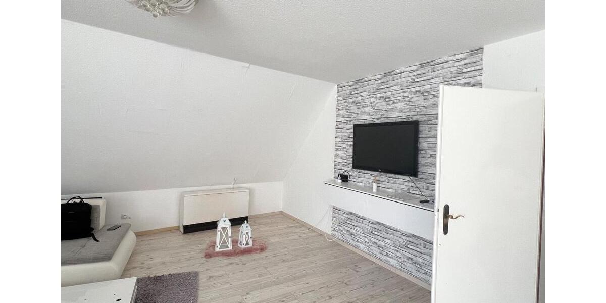 Dachgeschoßwohnung Bad Münder am Deister - 4 Zimmer, 121 m&sup2;, 900&euro; | Angebot:25126248