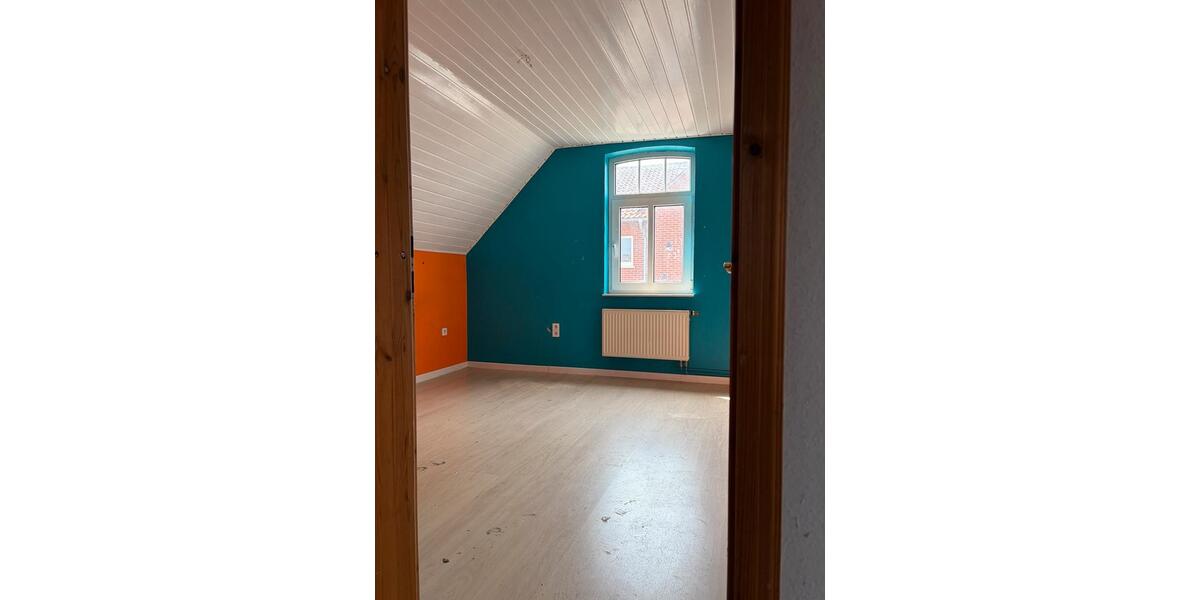 Einfamilienhaus Nordsehl - 8 Zimmer, 180 m&sup2;, 188.000&euro; | Angebot:26987998