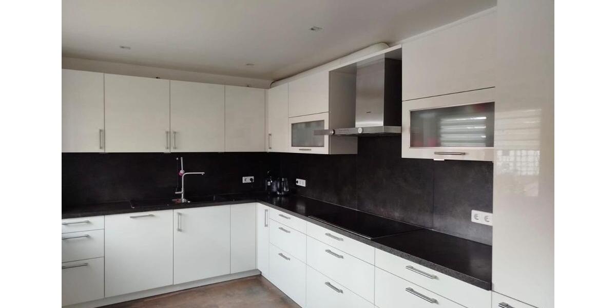 Etagenwohnung Sarstedt - 4 Zimmer, 124 m&sup2;, 1.550&euro; | Angebot:25515104