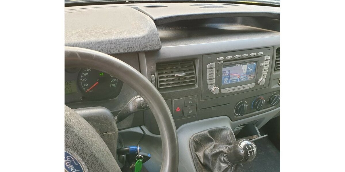 Ford Transit TDCI FT 300 HOCH 1 HAND NAVI AHK 155.000 km 2.200 &euro; Hannover 30179