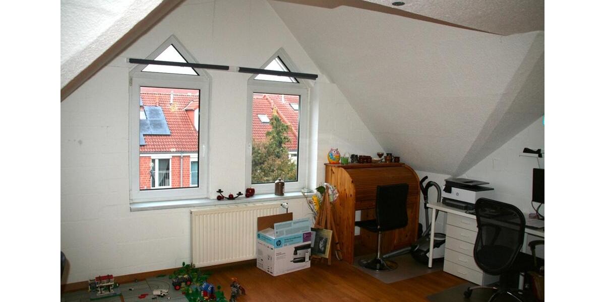 Reihenhaus Laatzen - 6 Zimmer, 150 m&sup2;, 1.550&euro; | Angebot:25612681