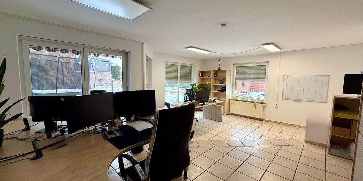 Mehrfamilienhaus, Wohnhaus Neustadt am Rübenberge Suttorf - 7 Zimmer, 180 m&sup2;, 430.000&euro; | Angebot:25699580