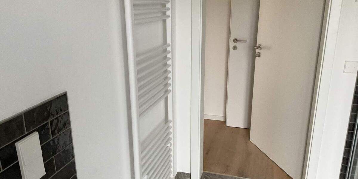 Etagenwohnung Hannover Döhren - 3 Zimmer, 124 m&sup2;, 1.800&euro; | Angebot:25665154