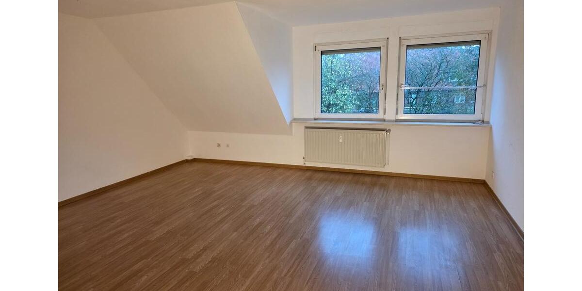 Dachgeschoßwohnung Neustadt am Rübenberge - 3 Zimmer, 80 m&sup2;, 650&euro; | Angebot:25861477