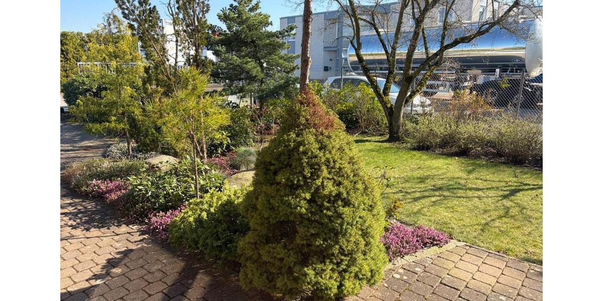 Etagenwohnung Garbsen Berenbostel - 7 Zimmer, 230 m&sup2;, 2.300&euro; | Angebot:25782516