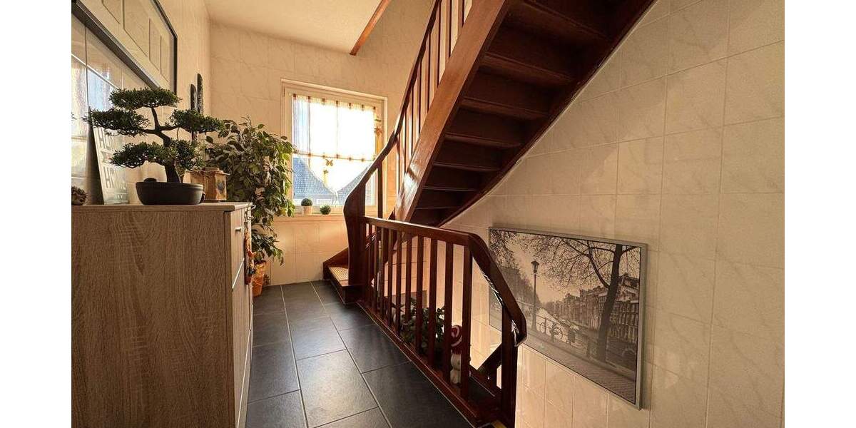 Mehrfamilienhaus, Wohnhaus Wunstorf - 9 Zimmer, 228 m&sup2;, 430.000&euro; | Angebot:25746331