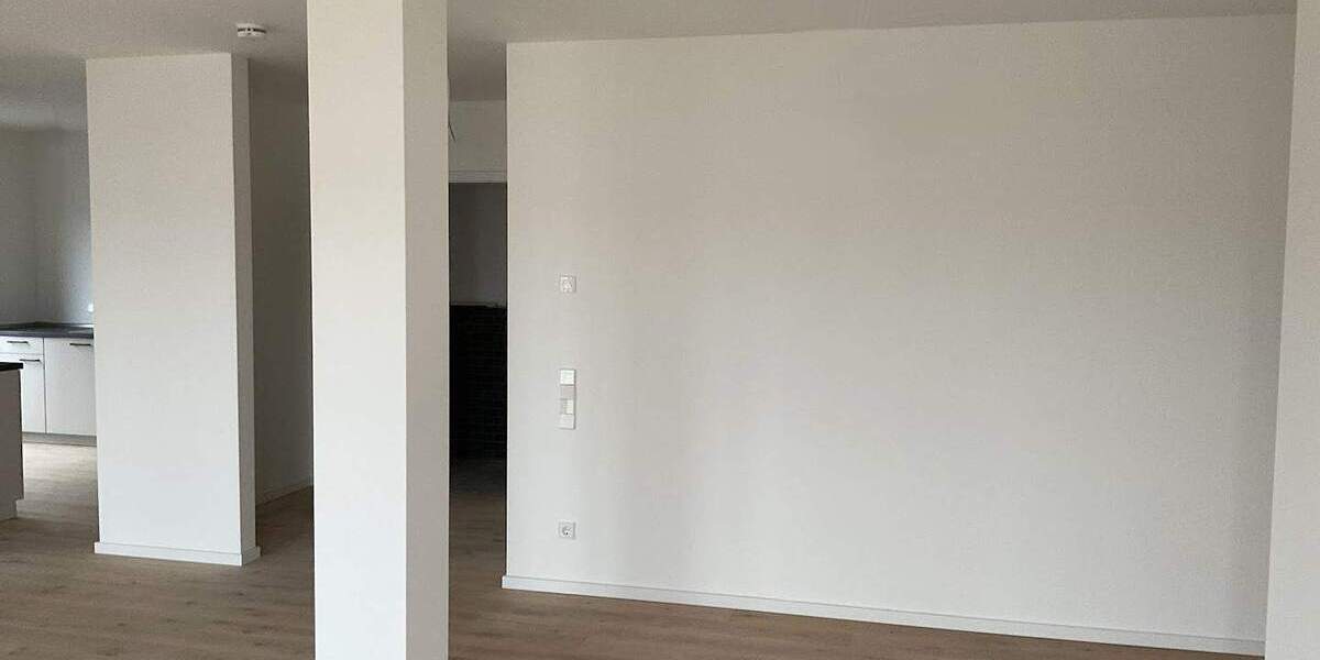 Etagenwohnung Hannover Döhren - 3 Zimmer, 124 m&sup2;, 1.800&euro; | Angebot:25665154