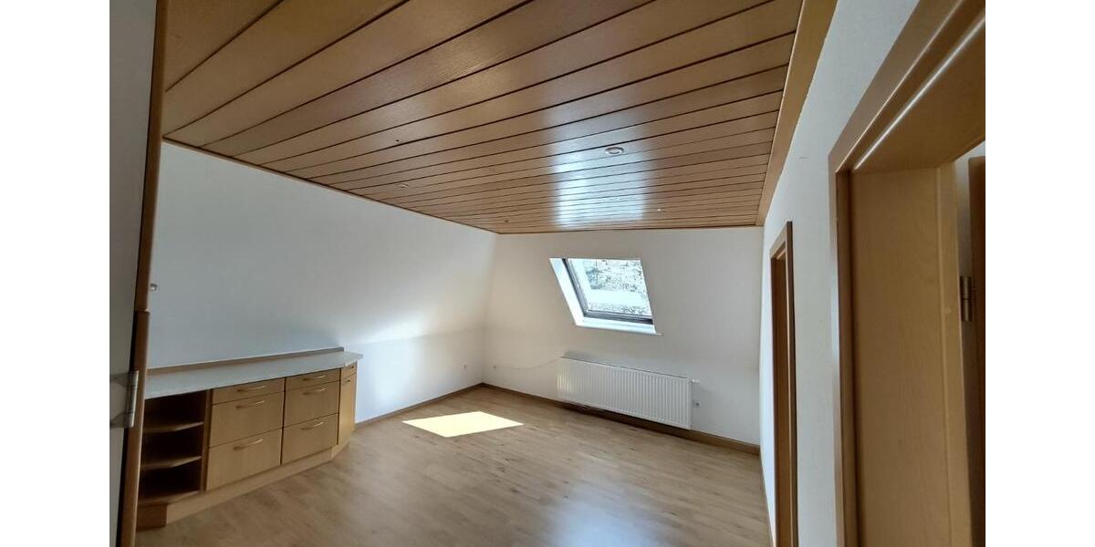 Dachgeschoßwohnung Schwarmstedt - 3 Zimmer, 50 m&sup2;, 400&euro; | Angebot:26656901