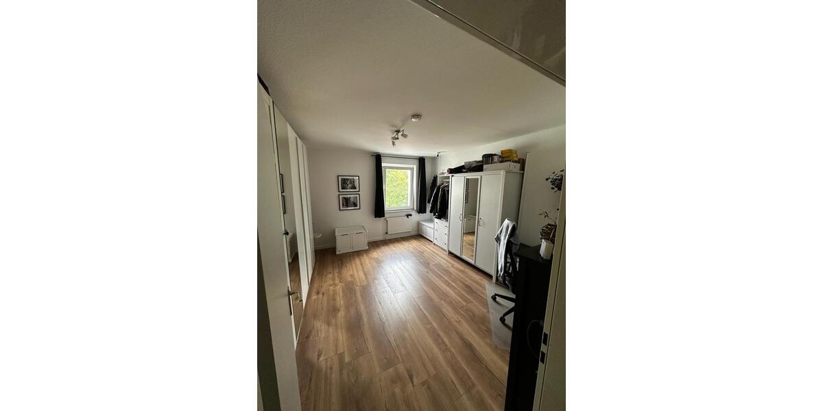 Etagenwohnung Ronnenberg - 3 Zimmer, 90 m&sup2;, 270.000&euro; | Angebot:27168785