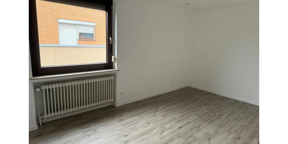Etagenwohnung Garbsen Berenbostel - 4 Zimmer, 100 m&sup2;, 1.500&euro; | Angebot:25924392