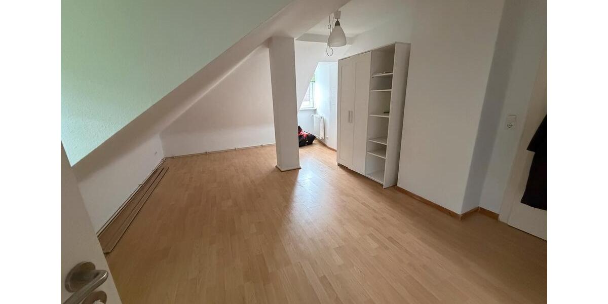 Dachgeschoßwohnung Burgwedel - 3 Zimmer, 85 m&sup2;, 1.200&euro; | Angebot:25805413