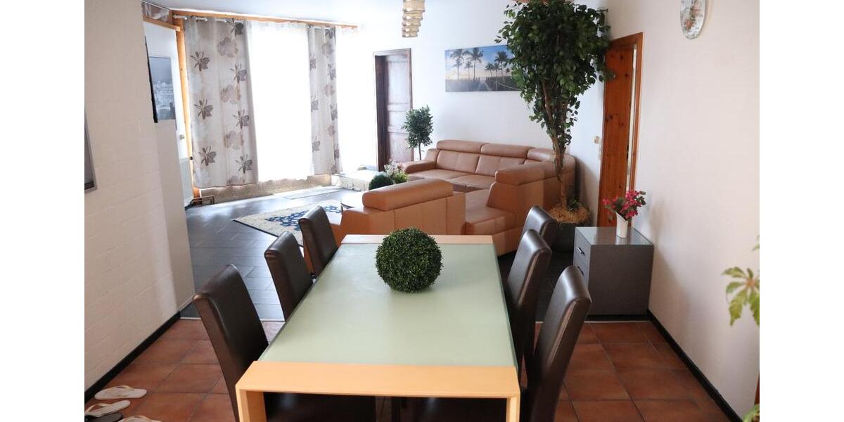 Etagenwohnung Hannover Vahrenwald-List - 4 Zimmer, 129 m&sup2;, 600&euro; | Angebot:25919880