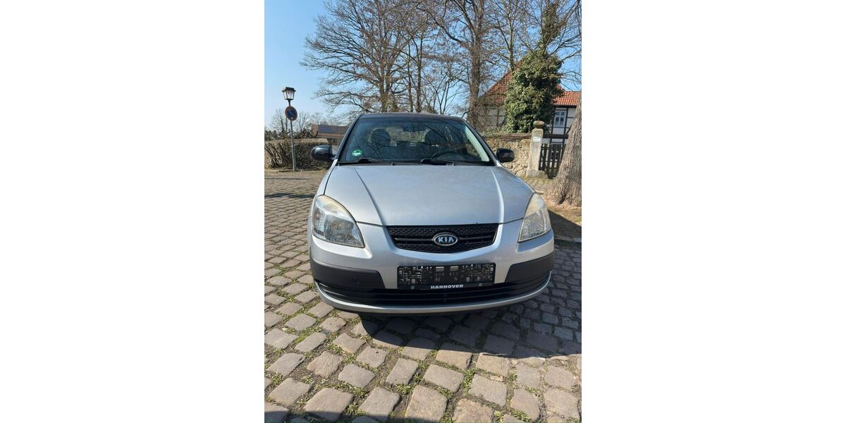 Kia Rio 210.700 km 1.099 &euro; Ronnenberg 30952