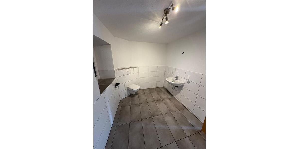 Etagenwohnung Neustadt am Rübenberge - 4 Zimmer, 140 m&sup2;, 1.200&euro; | Angebot:25831590