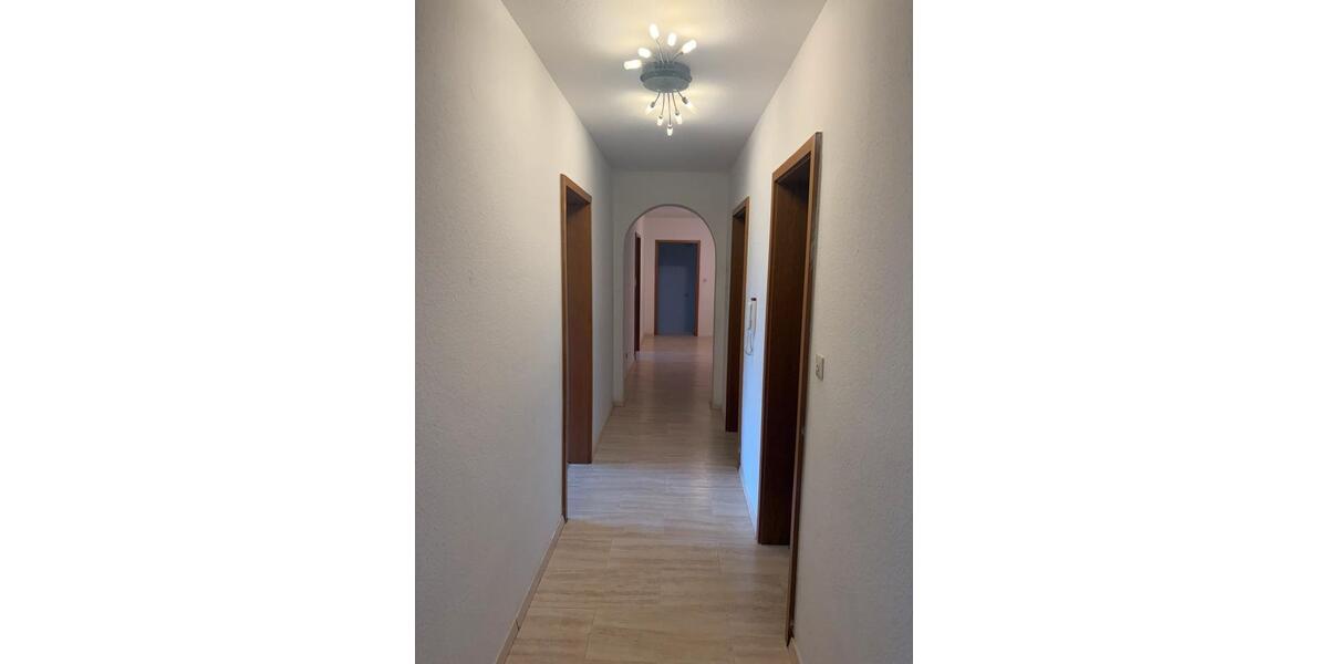 Etagenwohnung Wunstorf - 4.5 Zimmer, 127 m&sup2;, 920&euro; | Angebot:25626901