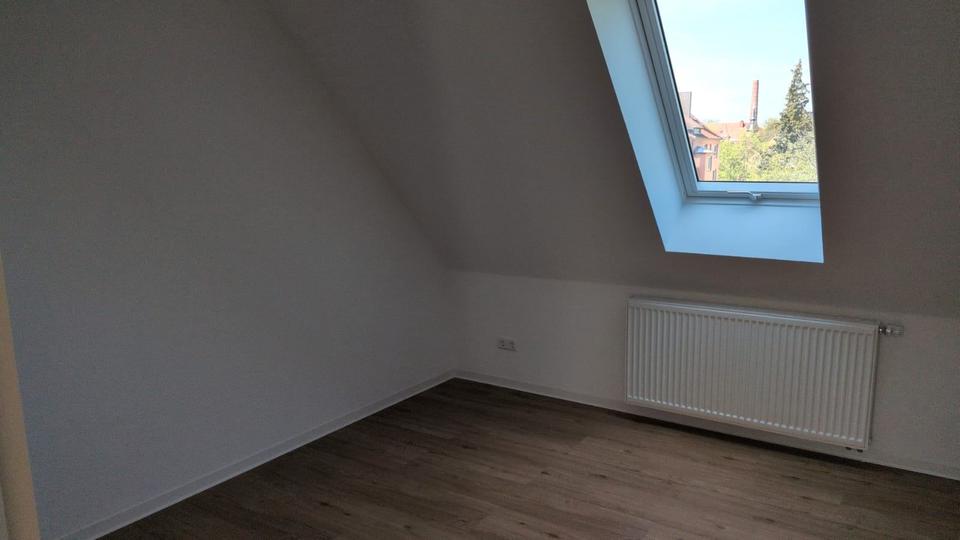 Dachgeschoßwohnung Hannover Linden-Limmer - 3 Zimmer, 86 m&sup2;, 987&euro; | Angebot:26447587