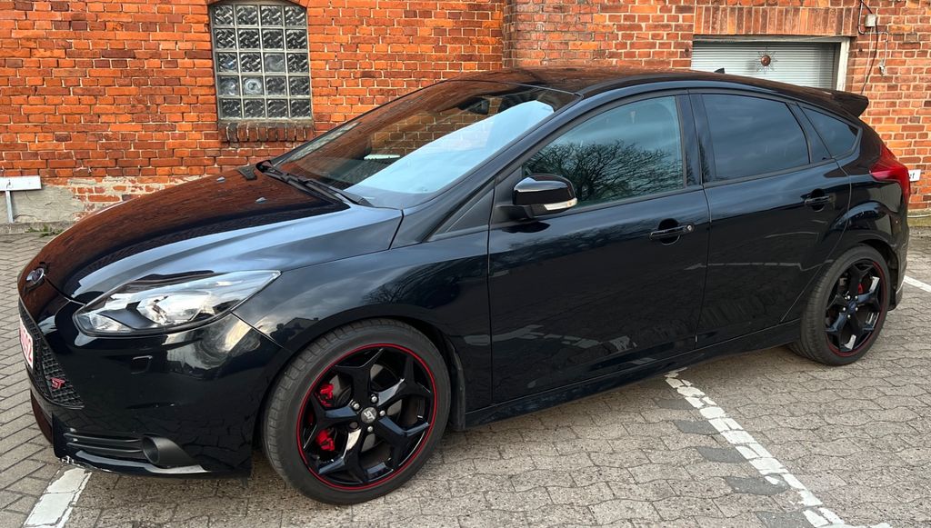 Ford Focus 77.000 km 11.900 &euro; Hannover 30459