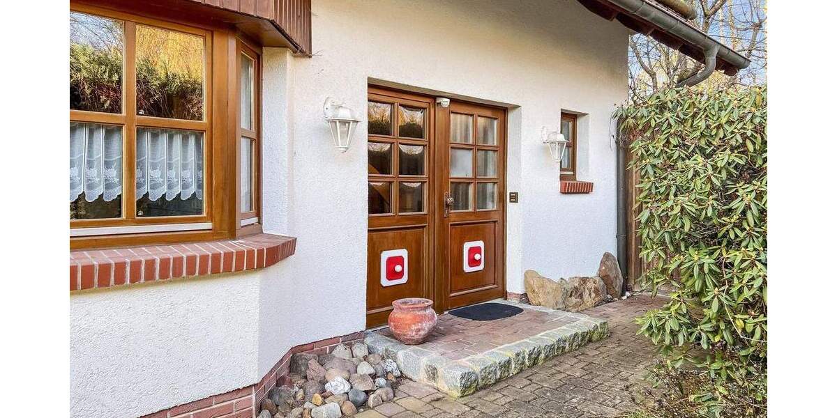 Einfamilienhaus Bad Münder Nienstedt - 8 Zimmer, 231 m&sup2;, 385.000&euro; | Angebot:25744144