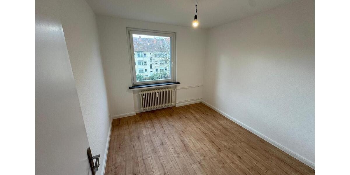 Dachgeschoßwohnung Hannover Herrenhausen-Stöcken - 3 Zimmer, 63 m&sup2;, 695&euro; | Angebot:25180127