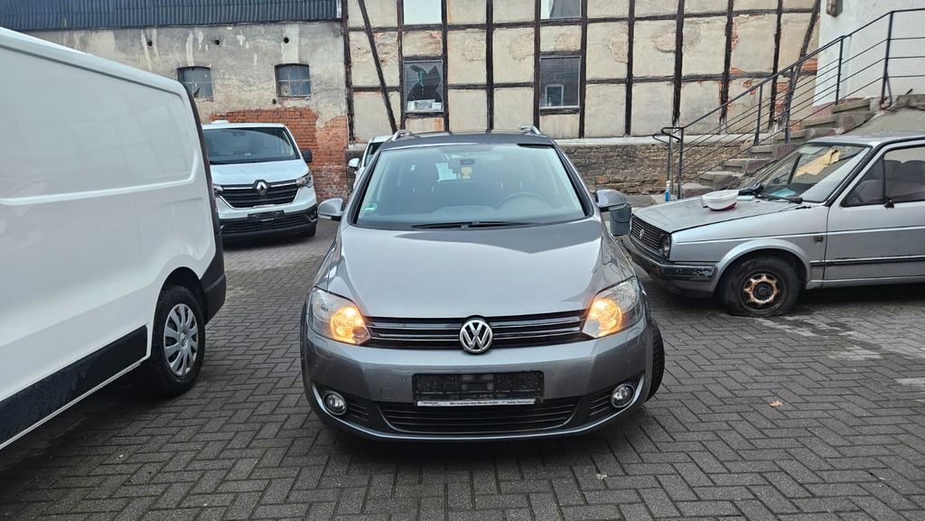 VW Golf 263.000 km 1.450 &euro; Springe 31832