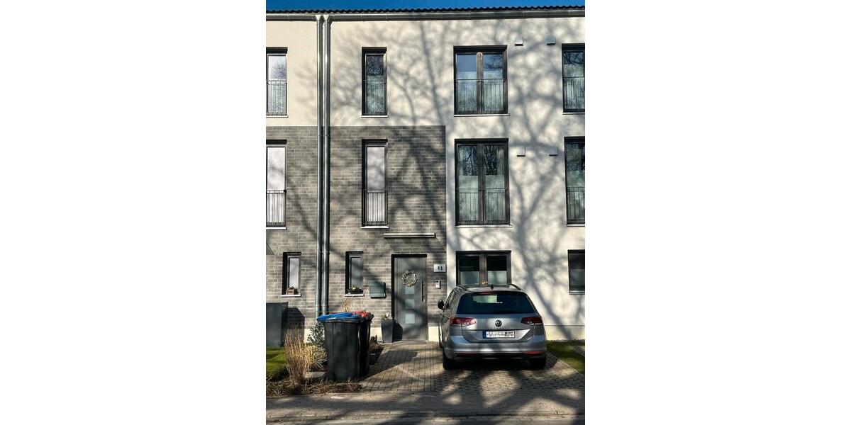 Reihenhaus Bad Münder am Deister - 6 Zimmer, 145 m&sup2;, 1.700&euro; | Angebot:26366784