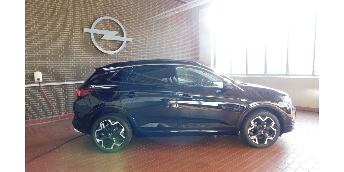 Opel Grandland (X) 23.333 km 24.900 &euro; Garbsen 30823