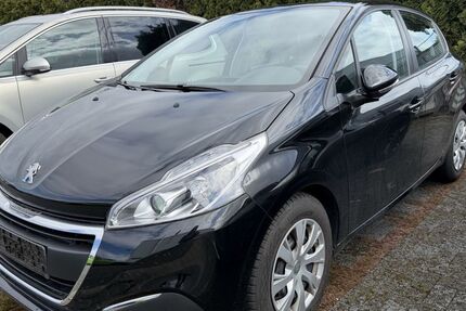 Peugeot 208 33.500 km 8.980 &euro; Garbsen / Hannover 30827