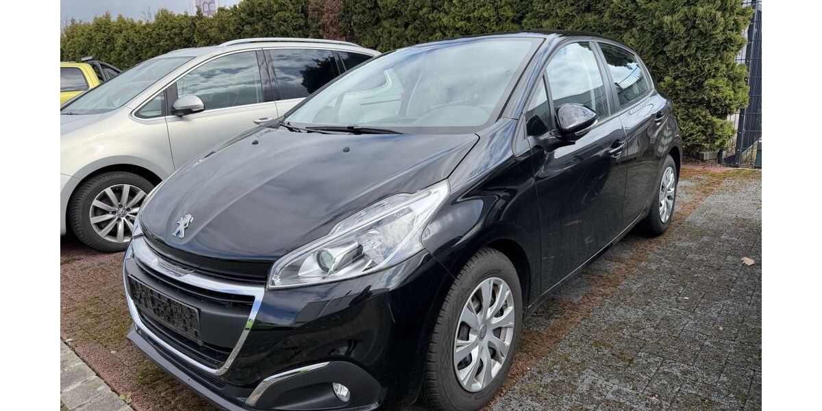 Peugeot 208 33.500 km 8.980 &euro; Garbsen / Hannover 30827