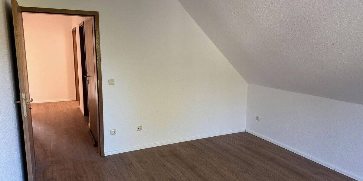 Etagenwohnung Garbsen Garbsen-Mitte - 3 Zimmer, 90 m&sup2;, 1.000&euro; | Angebot:26527573